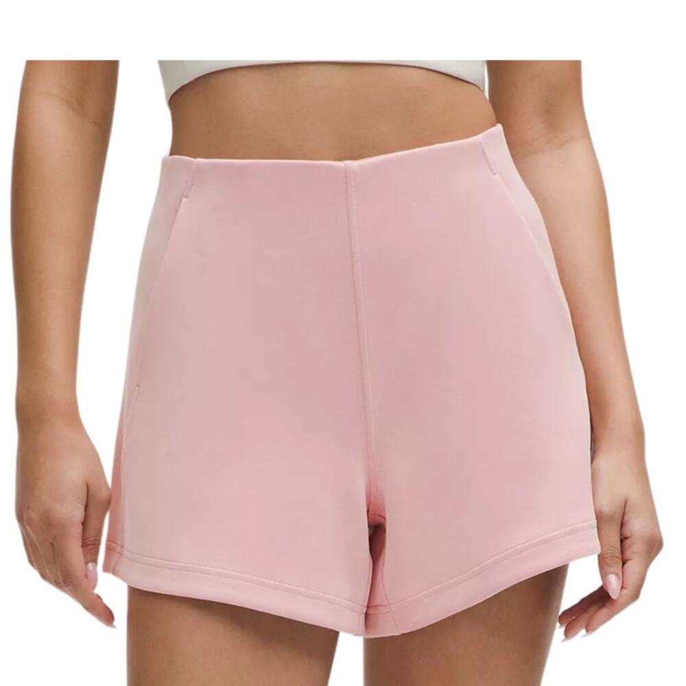 Lululemon Softstreme Kick-Flare MR Short 4" Size 2